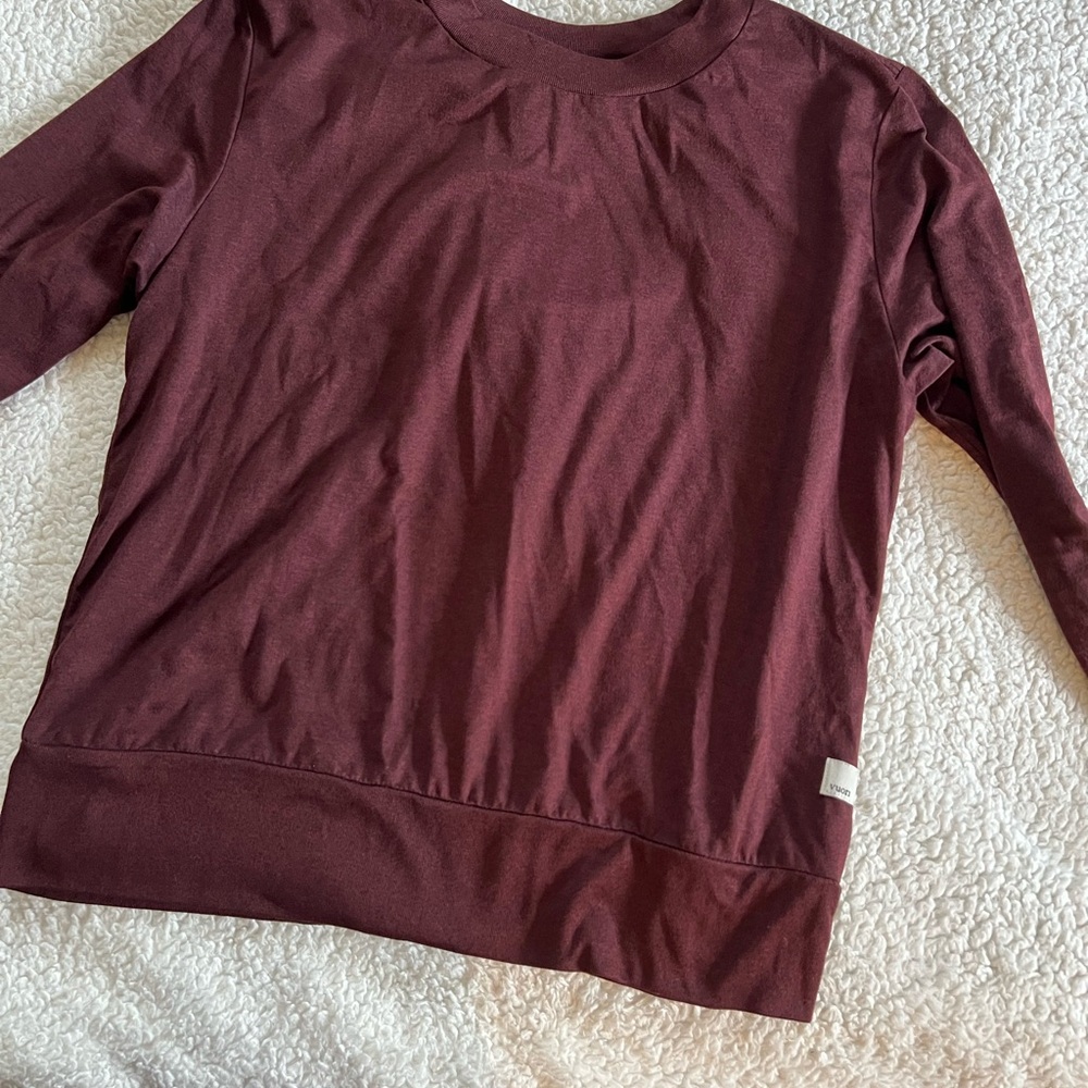 Vuori Women’s Daydream Crew in Burgundy